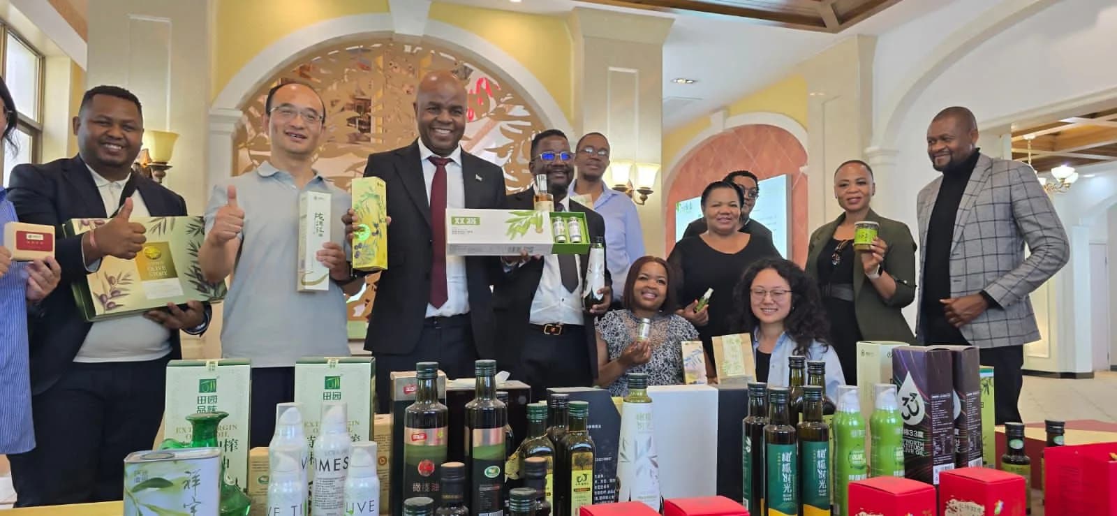 Premier Signs Trade Deal with China
