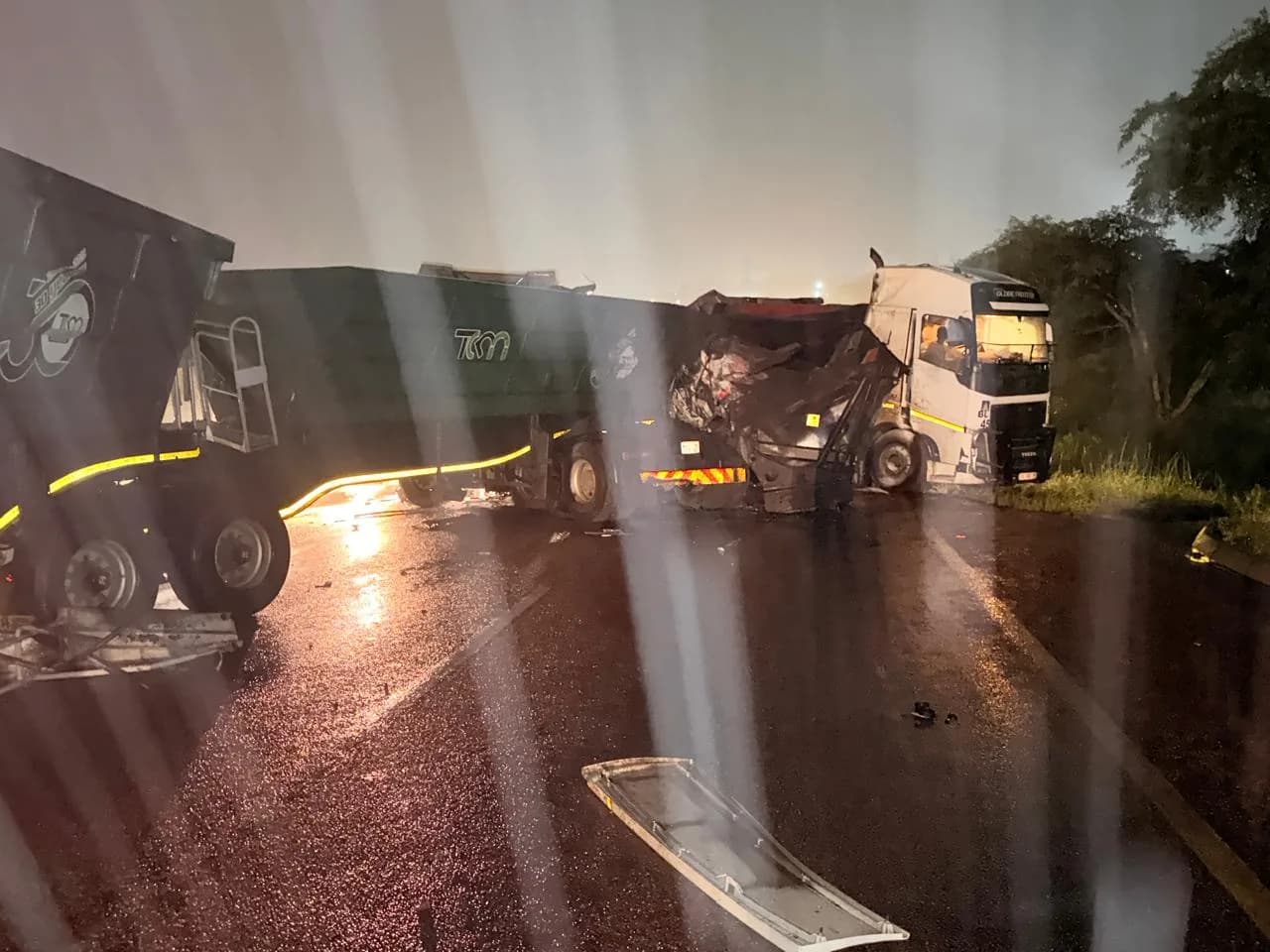 Truck Collision Closes R40 Near Acornhoek