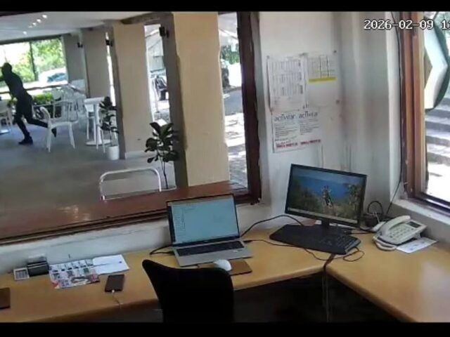 Man Survives Shooting at Hazyview Café