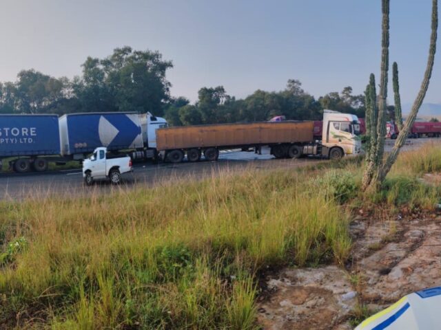 R532 Road Blocked Near Bourke’s Luck